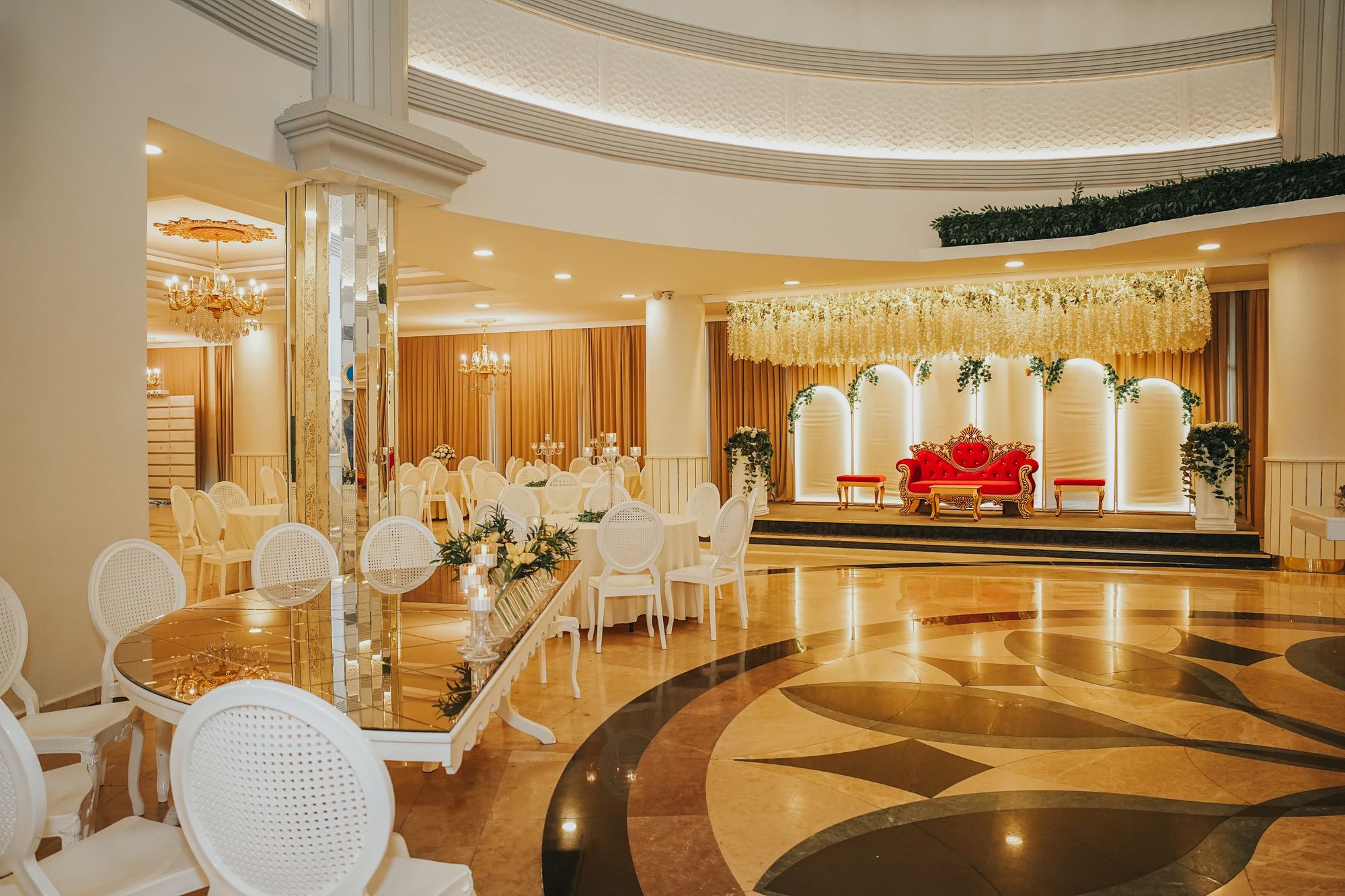 Arus Salonu kına ve nişan sahnesi - Ankara Pursaklar nikah salonu